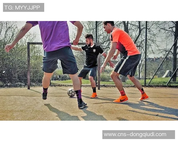 足球花式动作教学全攻略让你轻松掌握炫酷技巧与实用训练方法 足球花式动作教学全攻略让你轻松掌握炫酷技巧与实用训练方法